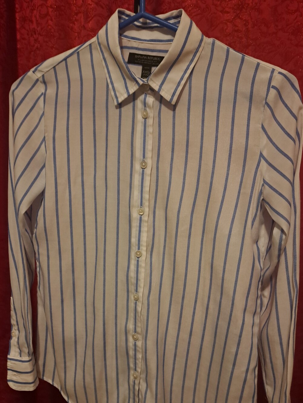 Banana Republic White Shirt with Blue Stripes - Classic Button-Down